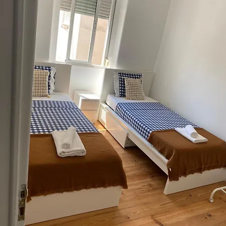 Апартаменти Near Airport Лісабон