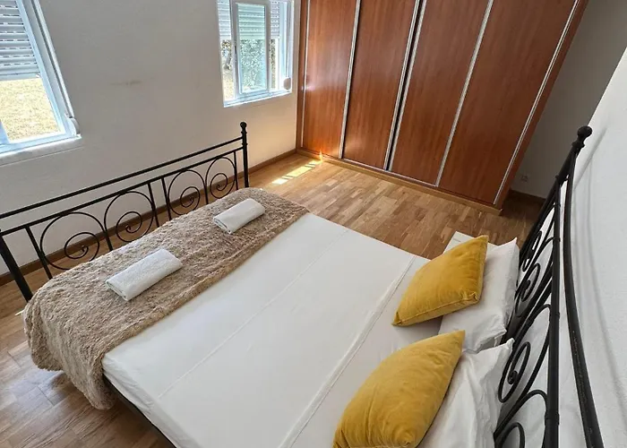 Apartment Near Airport Lisbon